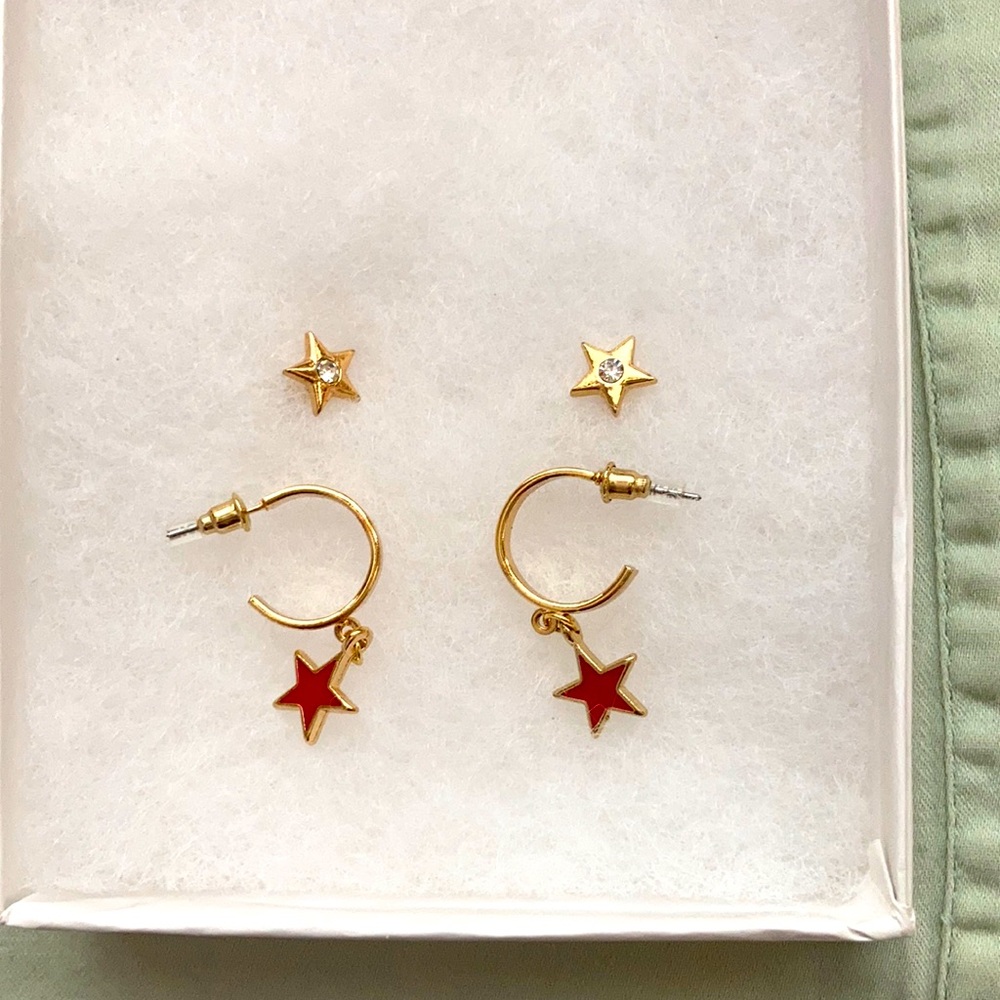 NWOT-hypoallergenic patriotic earrings